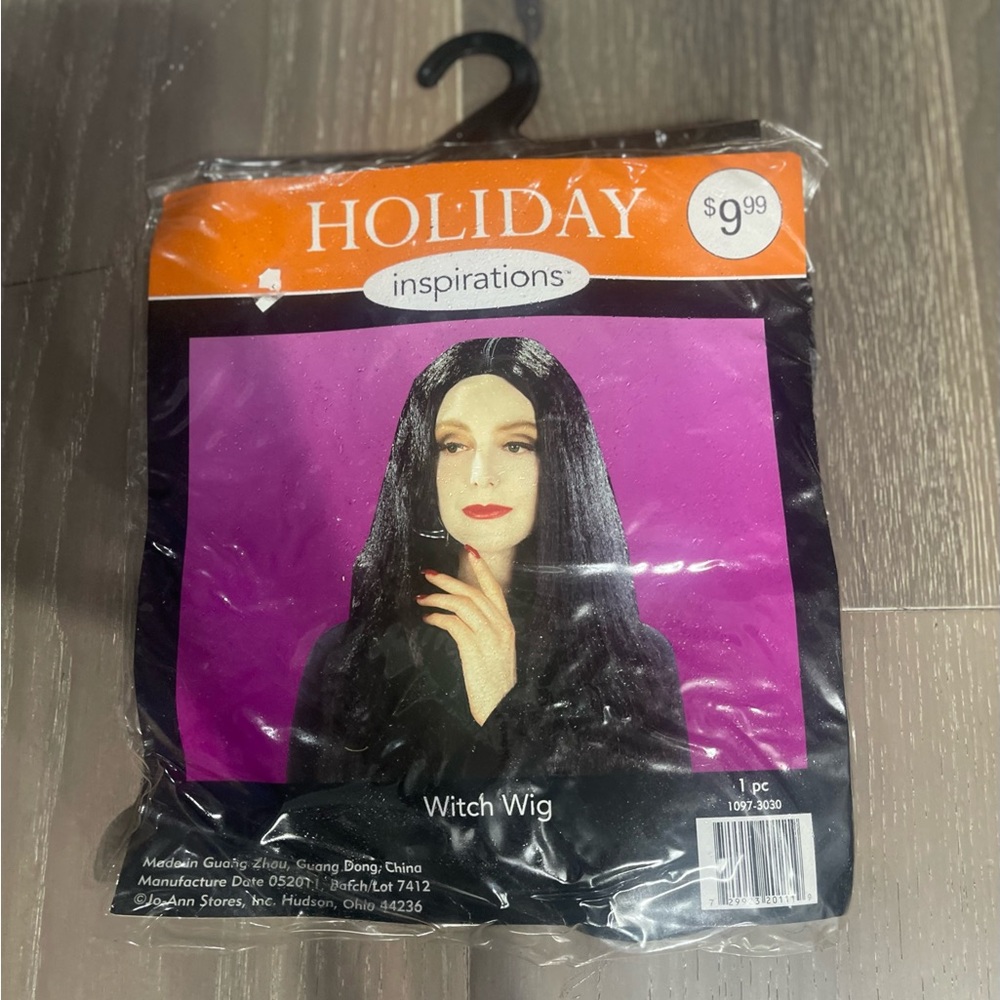 Holiday Inspirations Witch Wig. NWT